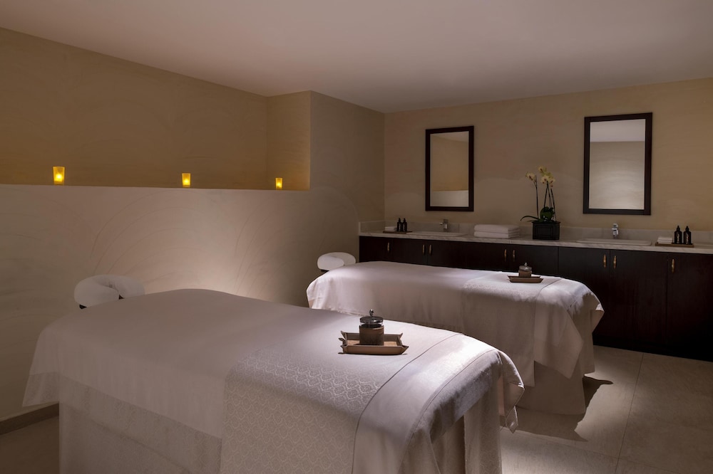 Kempinski Hotel Gold Coast City 36/69