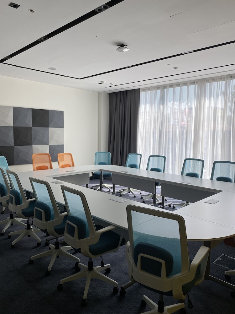NOVOTEL Bishkek City Center 38/50