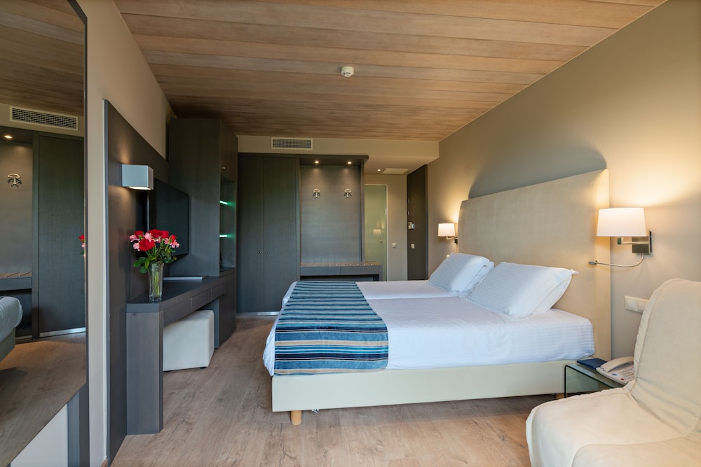 Kyma Suites Beach Hotel 16/50