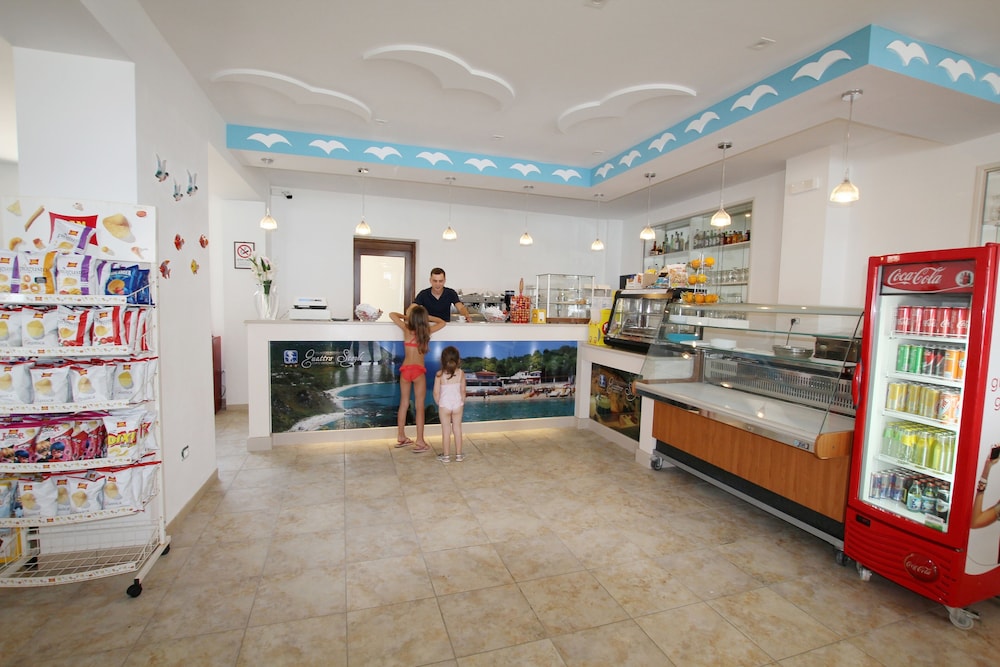 Lobby at Villaggio Residence Quattro Scogli, RICADI