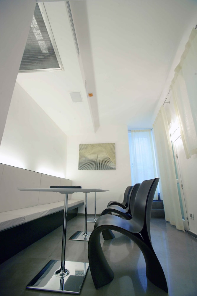 Urban Hotel Design 58/72