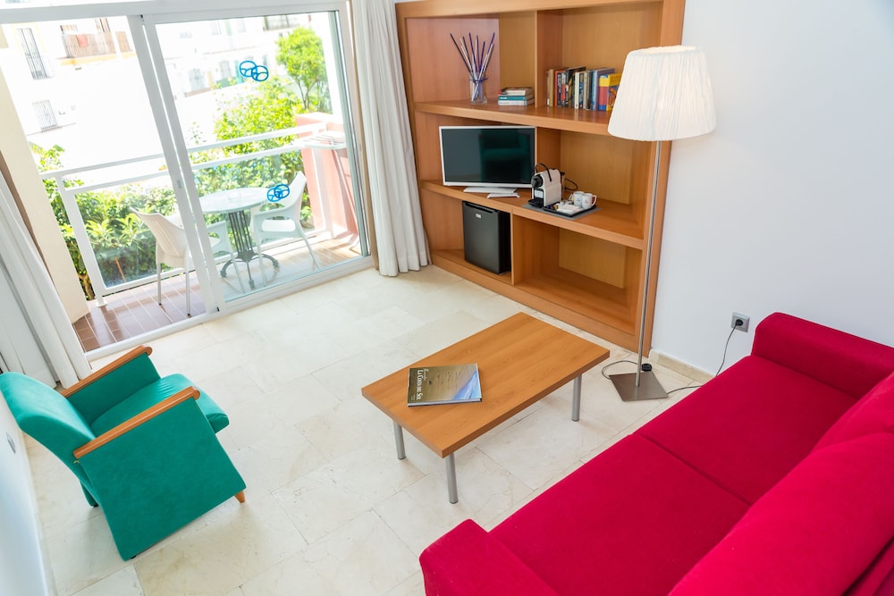 AluaSun Lago Rojo - Adults Only 15/50