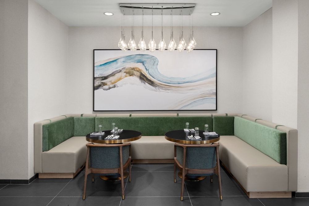 Southpark Hotel 24/50