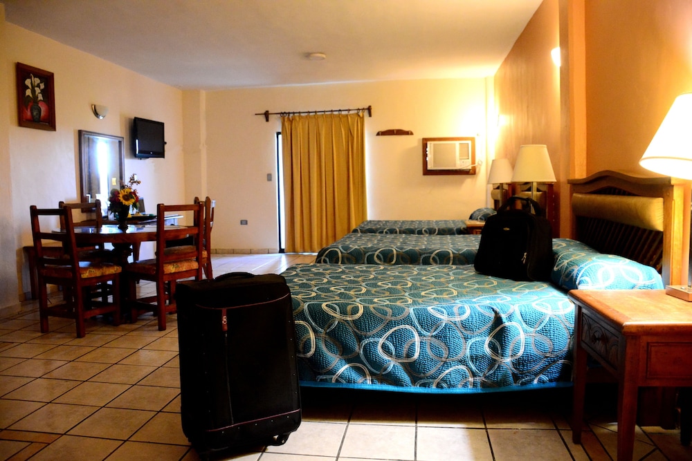 Hotel Las Fuentes 17/64