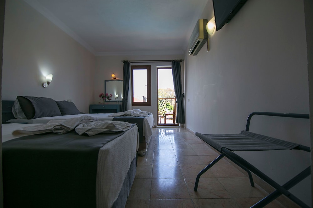 Kilim Hotel 46/71