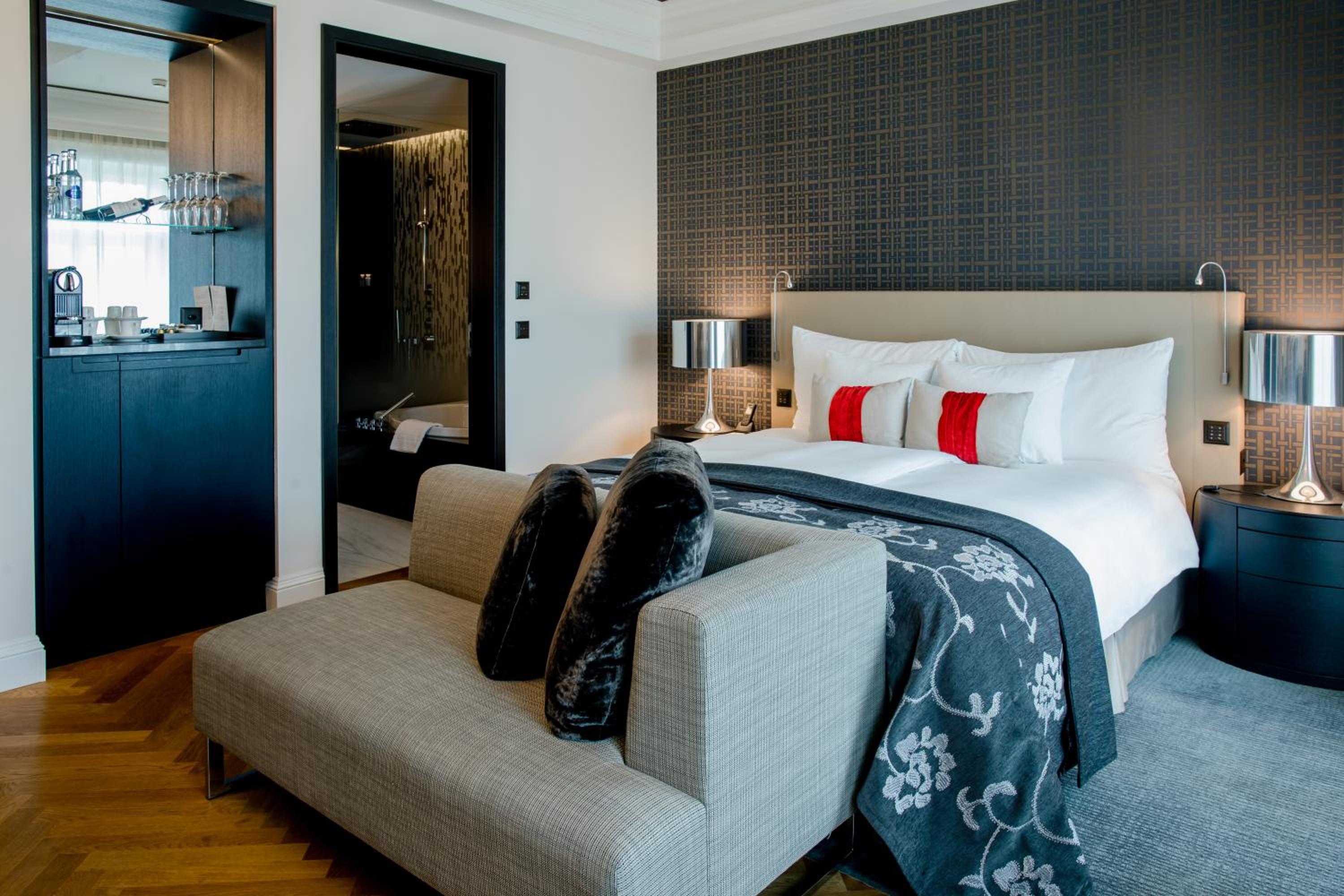 Boutique, Deluxe, King Bed