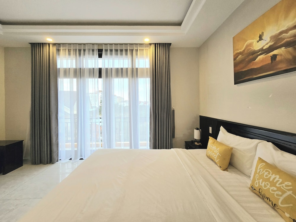 SUPERIOR, DOUBLE BED, BALCONY