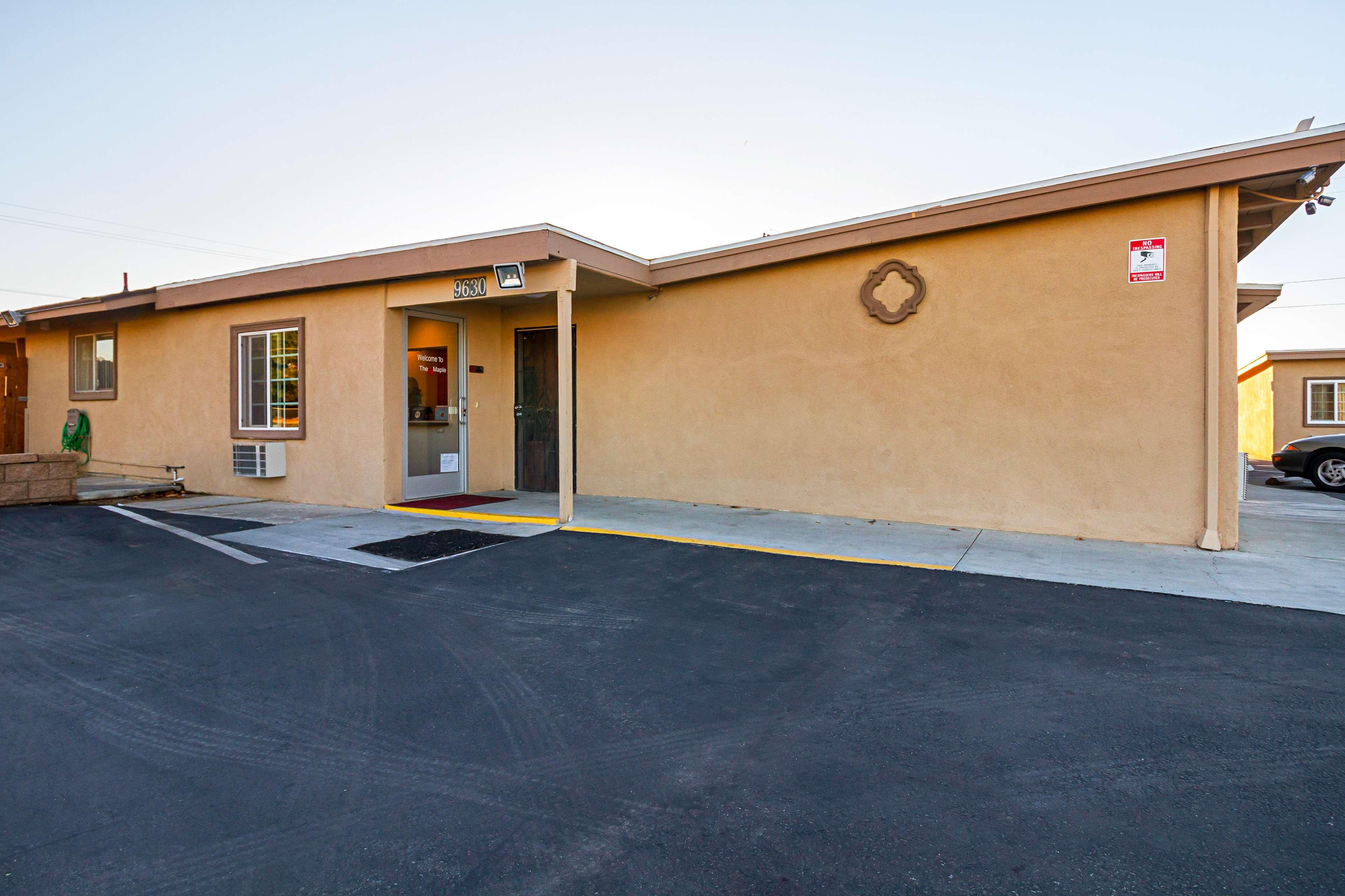 Motel6 Hesperia, CA - East 30/34