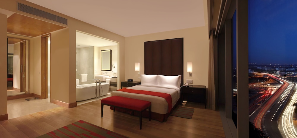 Trident Hyderabad 18/54