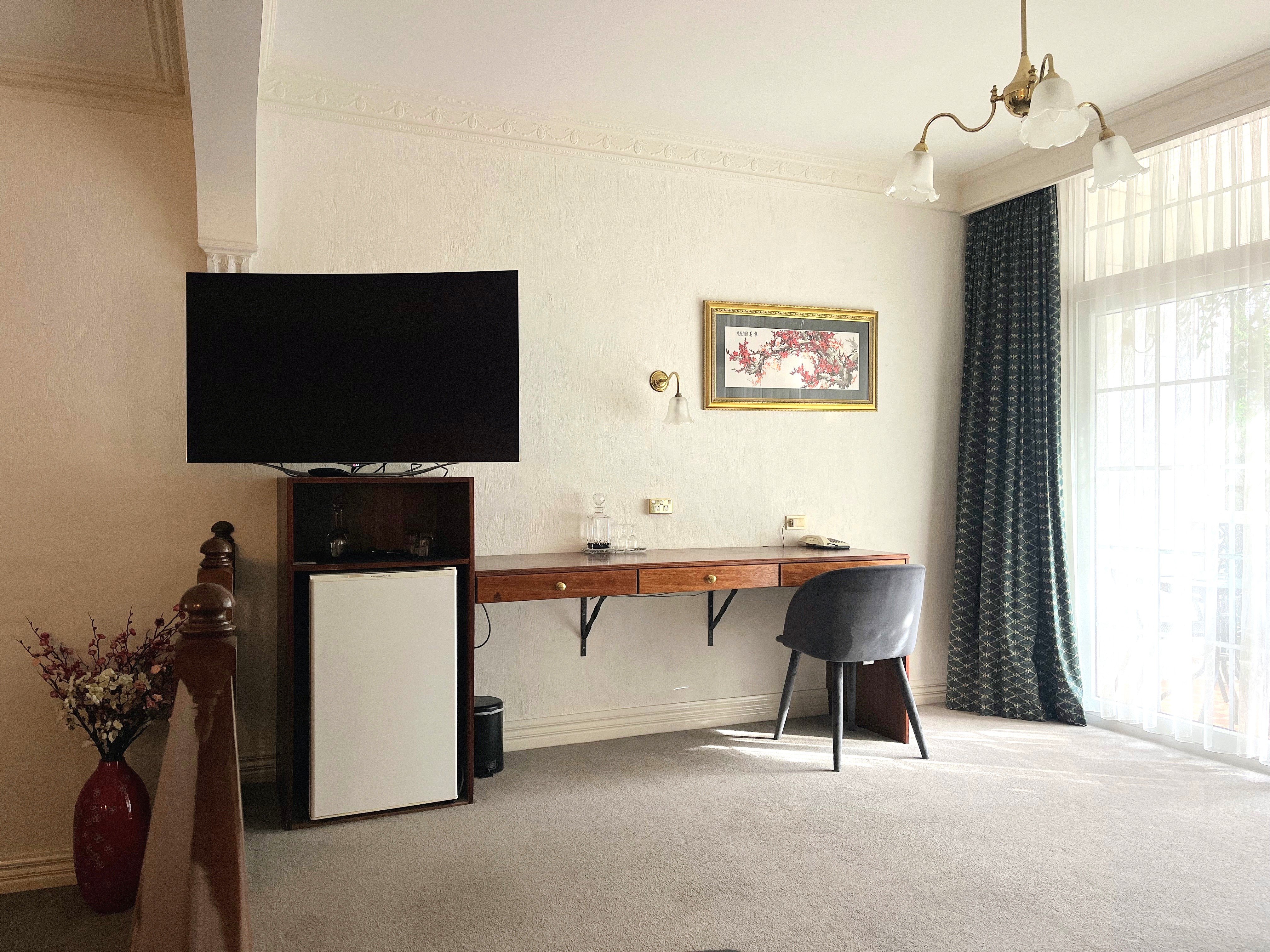 VICTORIA HOUSE MOTOR INN 26/30