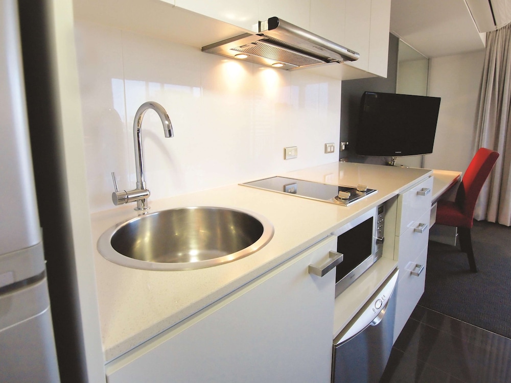 Oaks Townsville Metropole Hotel 57/69