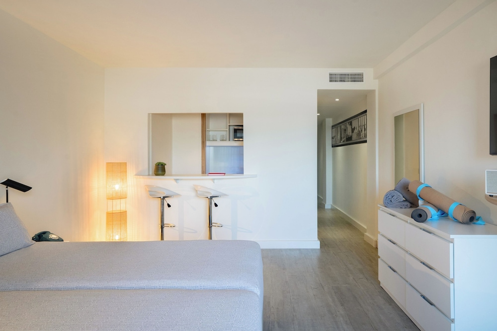 Innside by Melia Wave Calvia 20/76
