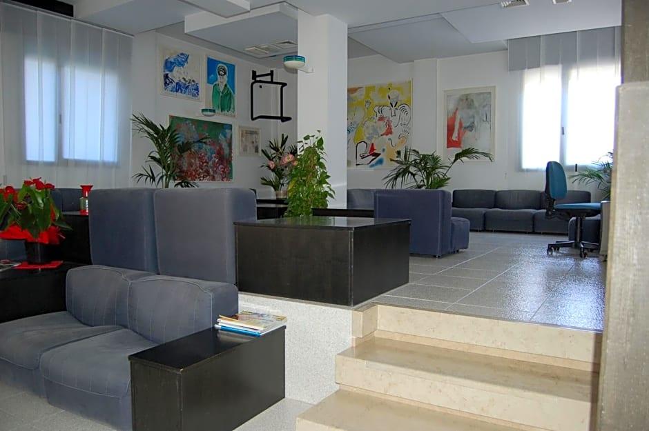 Wally Hotel 15/30