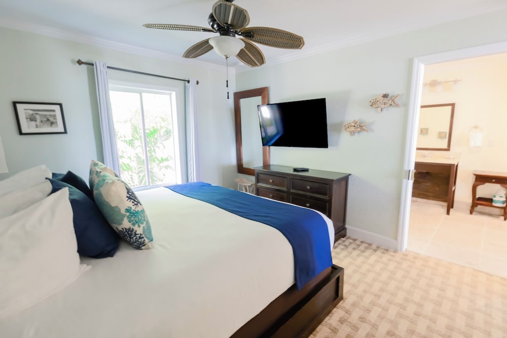 Coconut Palm Inn 13/50