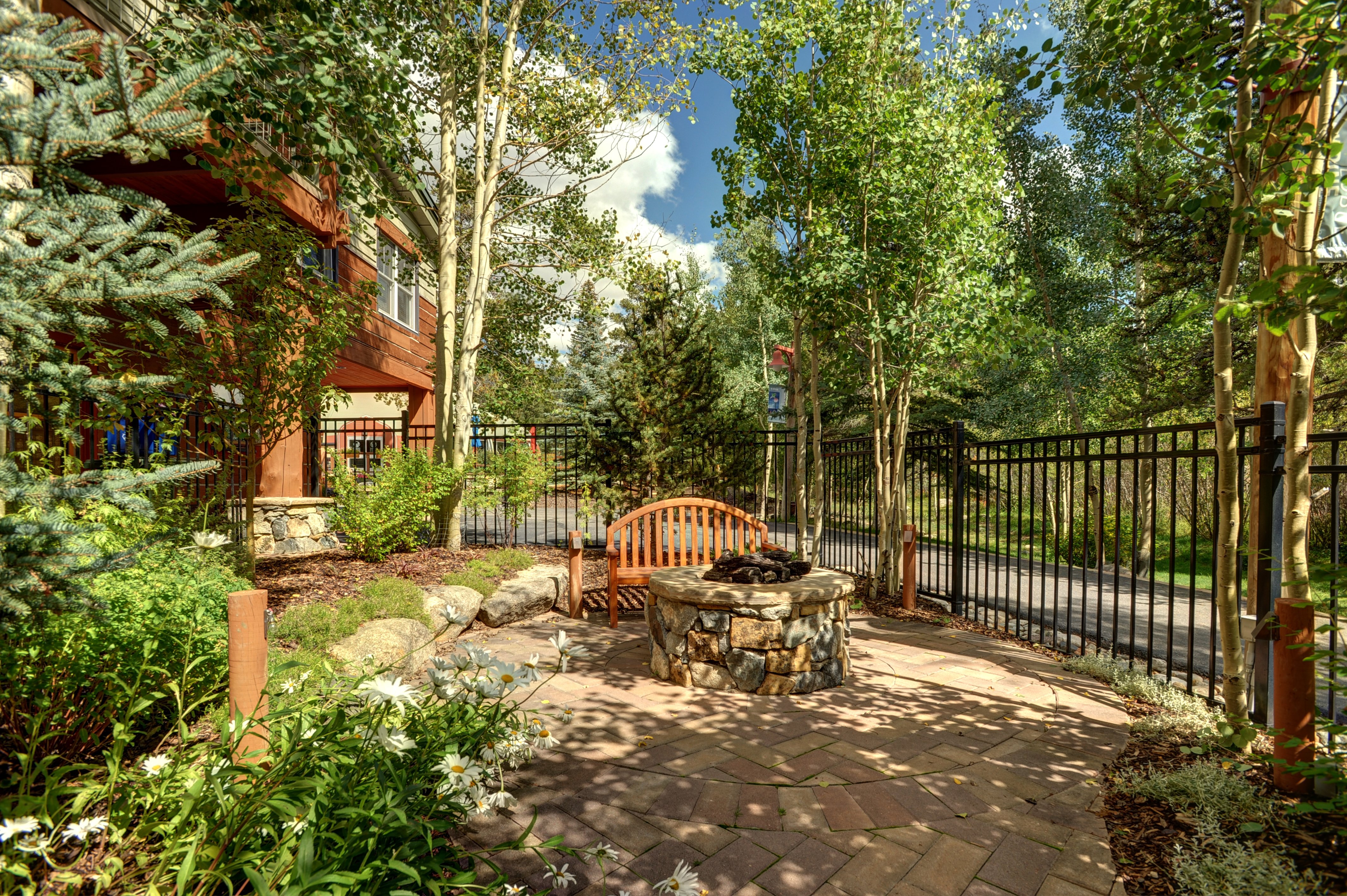 Jackpine & Black Bear Condos 28/32