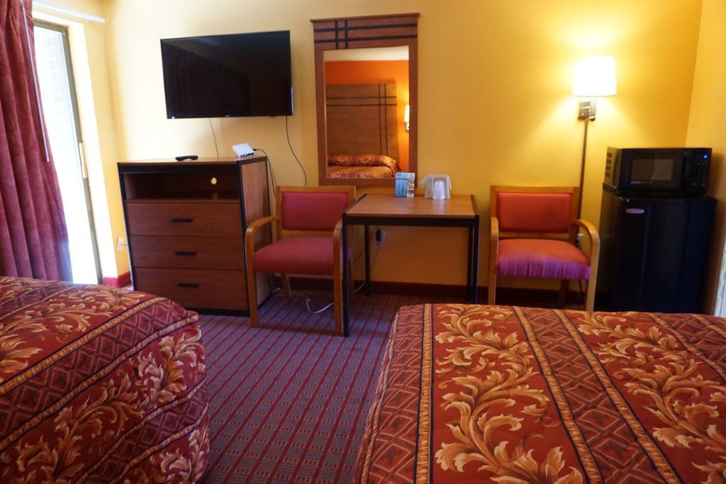 Econo Lodge Vineland 12/20