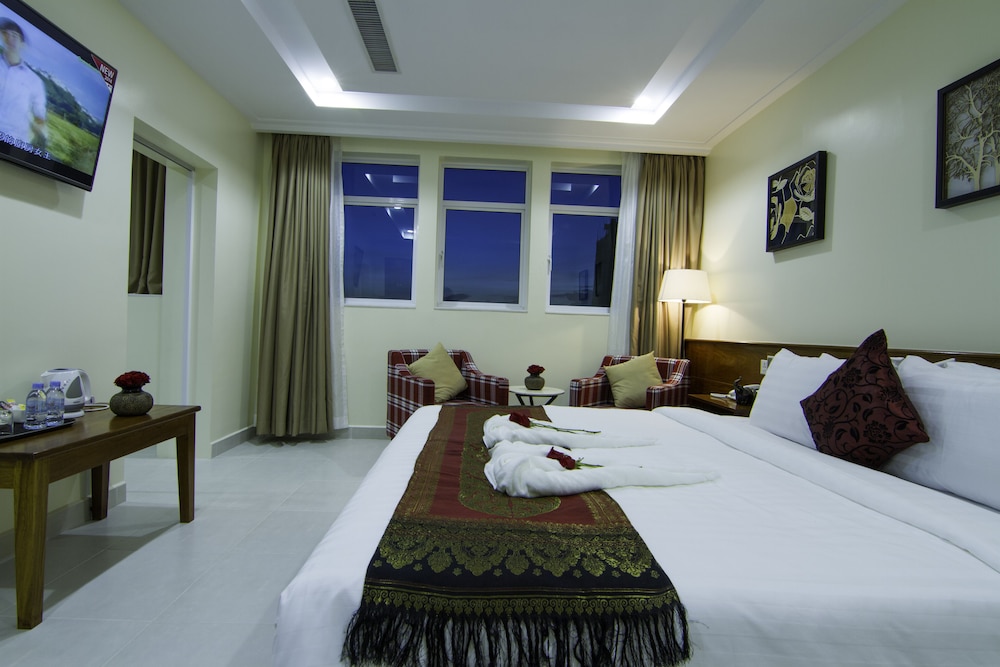 Rose Emerald Hotel 20/63