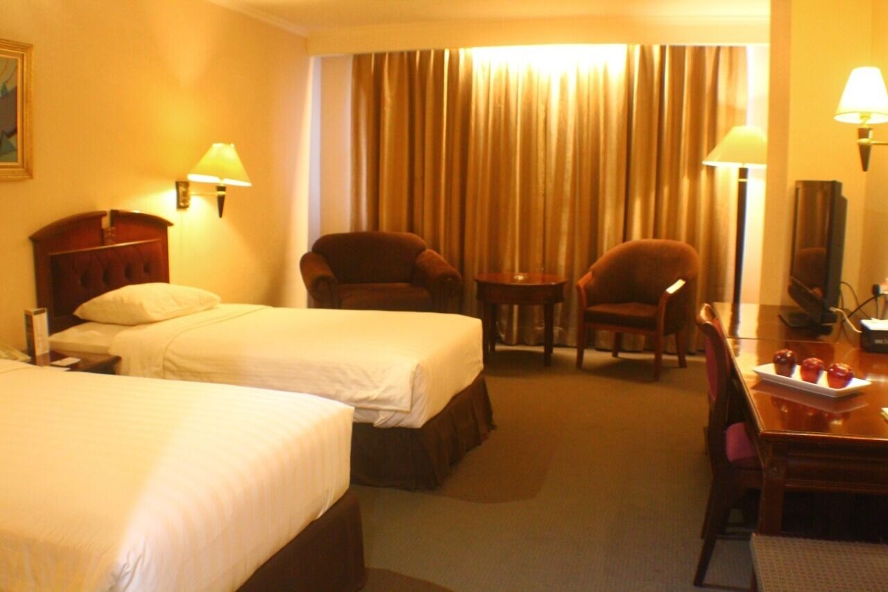 GRAND, DELUXE, TWIN BEDS