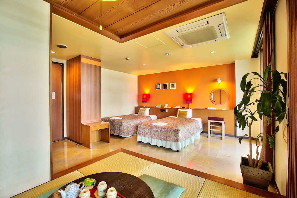 Hotel Sun Palace Kyuyokan 55/72