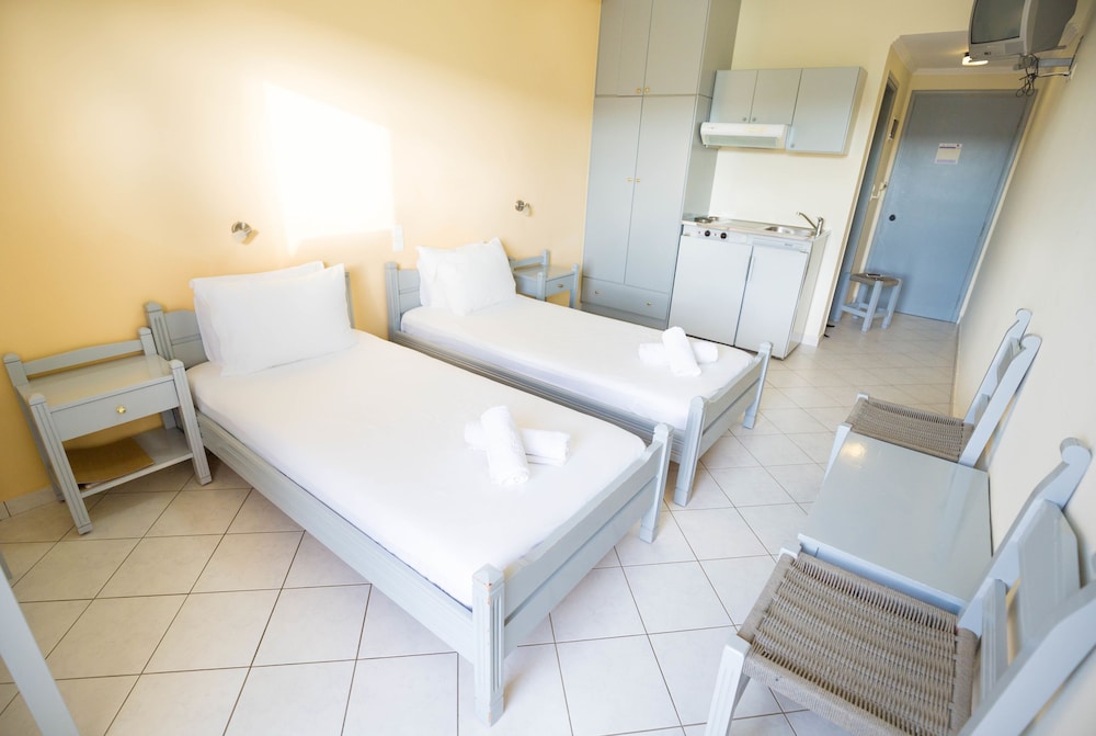 SUPERIOR, DOUBLE OR TWIN BED