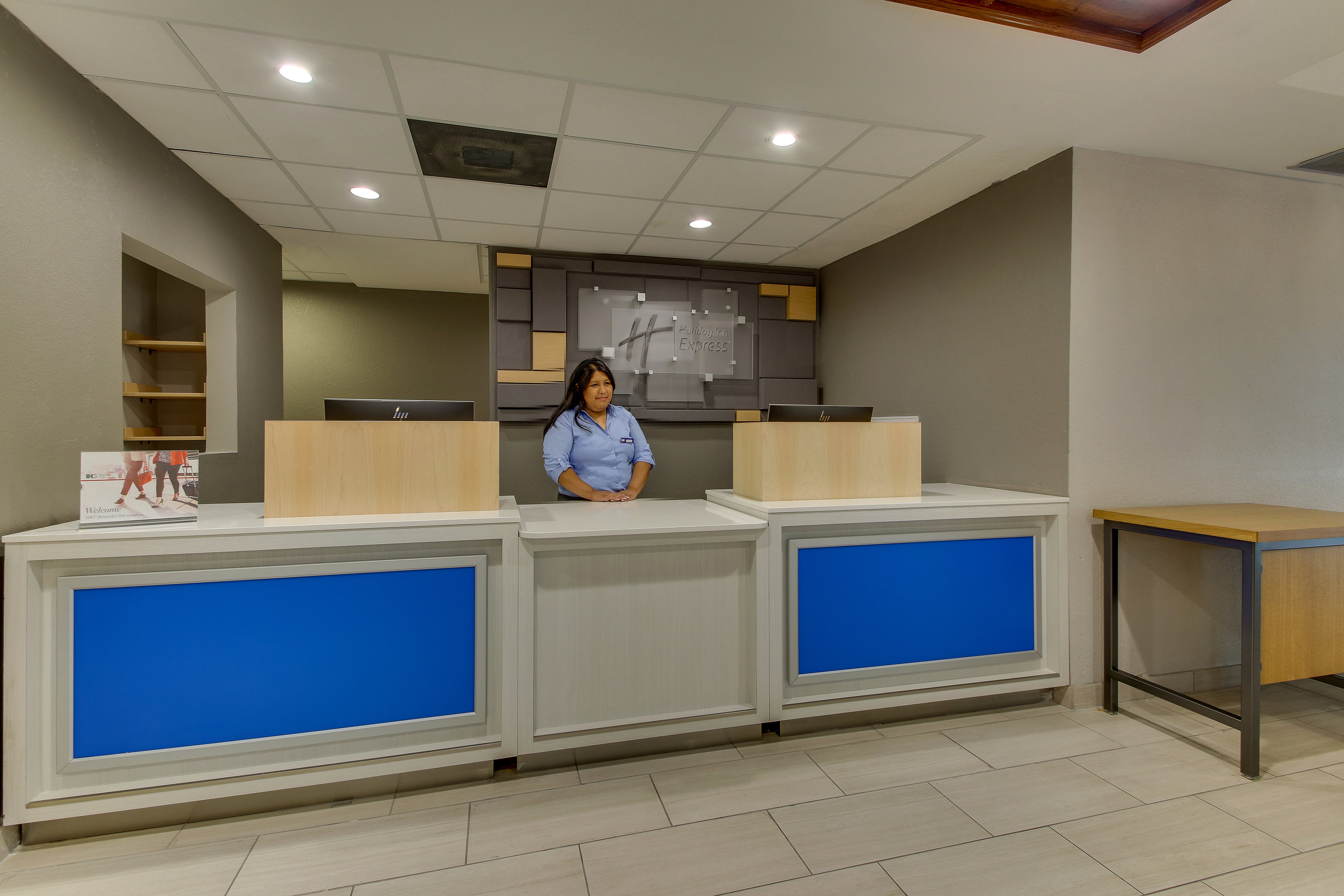 Holiday Inn Express West Palm Beach Metrocentre 14/74