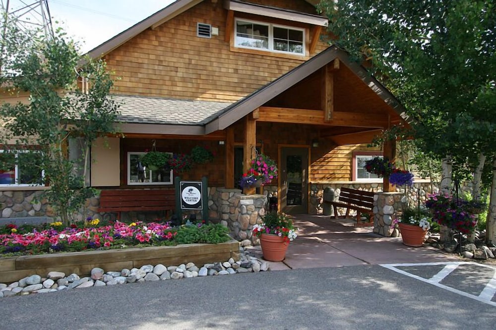 Swan Mountain Resort 2/62