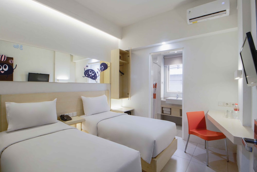 Cleo Hotel Basuki Rahmat 13/46