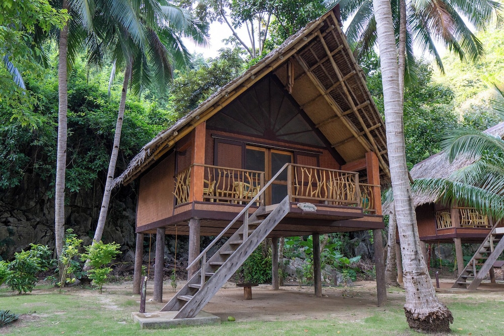 Sangat Island Dive Resort 3/50