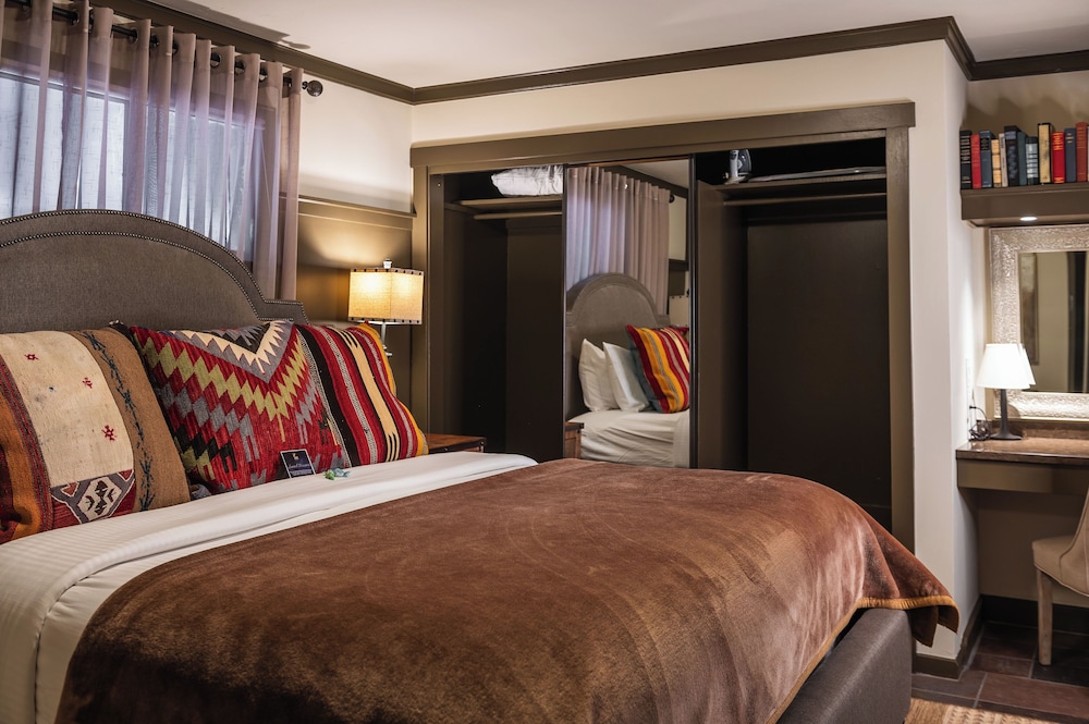 Evergreen, Luxury, Suite, 2 King Beds