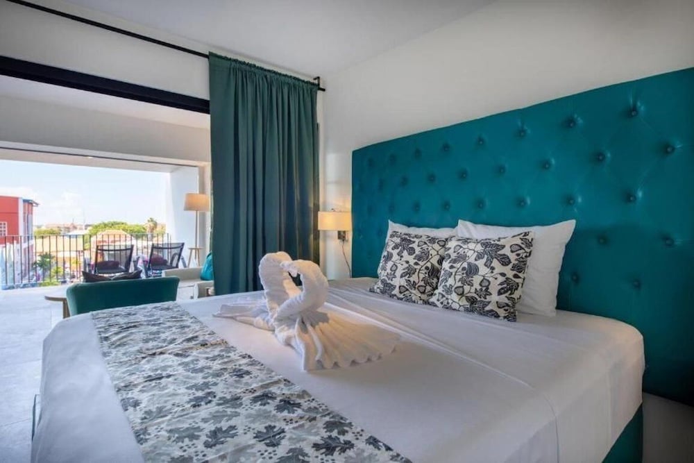 The Ritz Village Curacao 41/78
