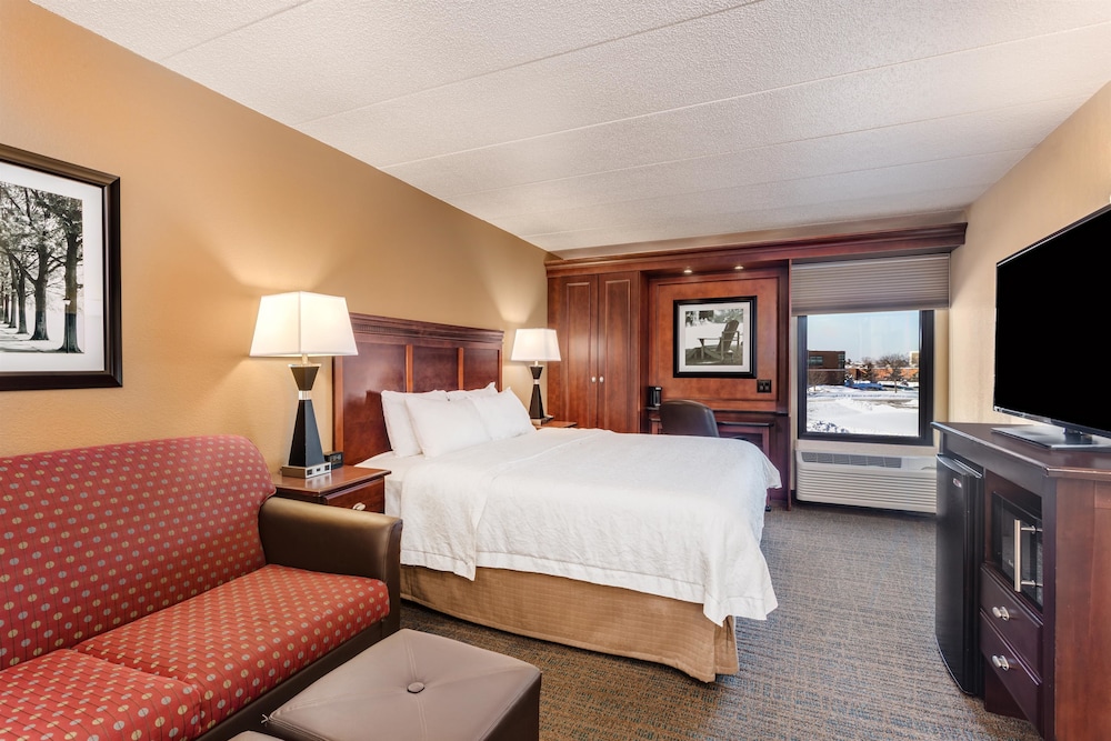 Hampton Inn Milwaukee/Brookfield 14/36