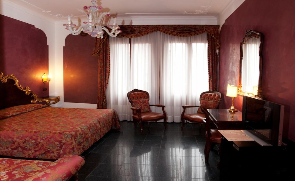 غرفة ثلاثية بسرير فردي، Hotel San Cassiano Residenza D epoca Ca favretto 3/7