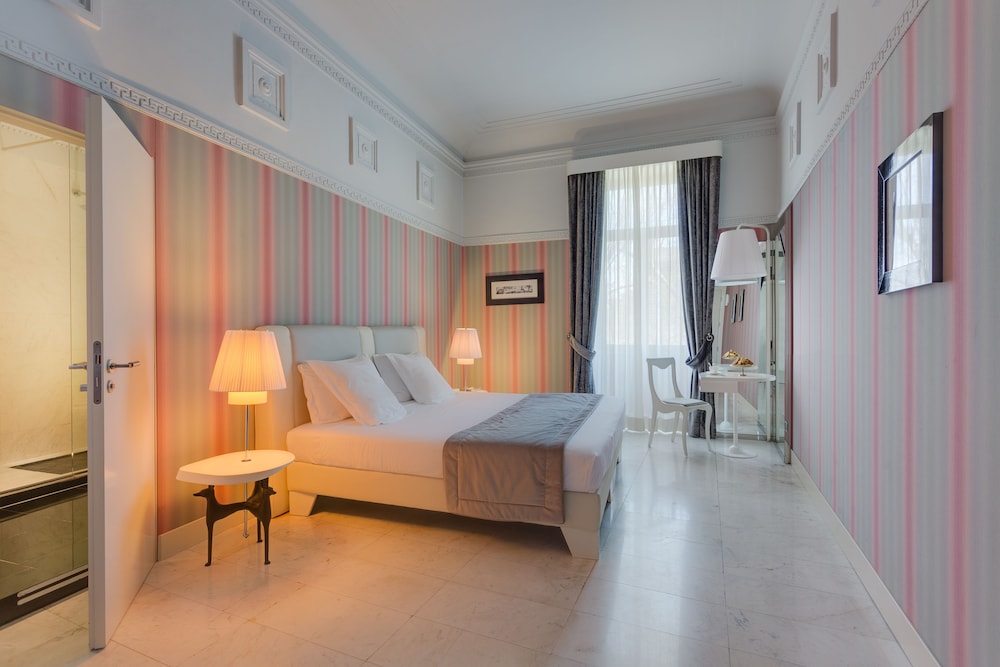 Grand Hotel Palace Rome 34/90