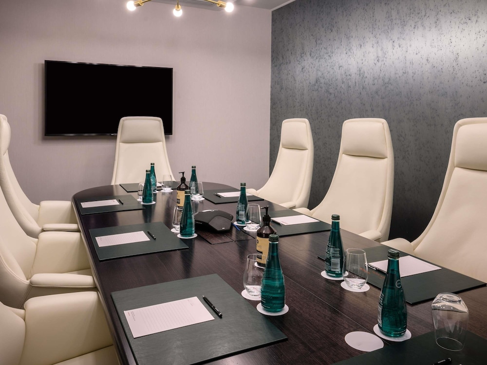 Movenpick Hotel Hobart 65/73