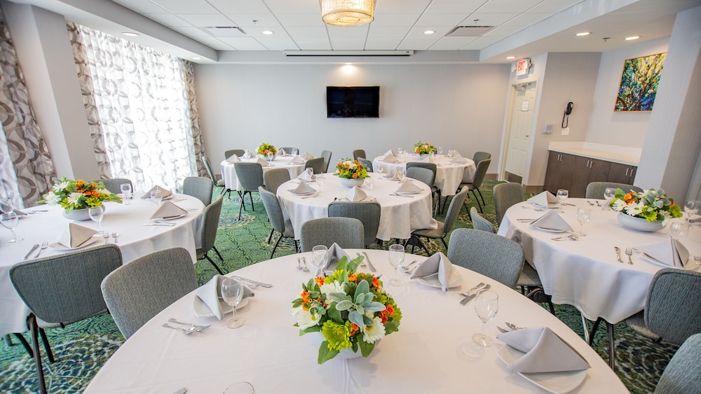 Holiday Inn Knoxville N - Merchant Drive 57/77