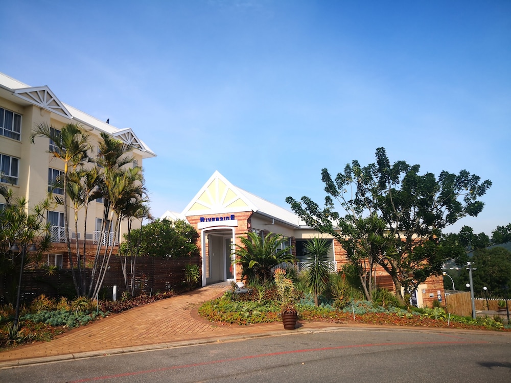The Riverside Hotel 6/50