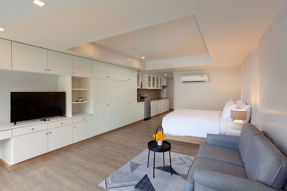 Anona Beachfront Phuket Resort 43/65