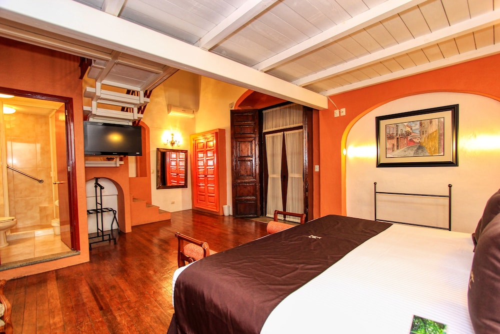 La Casona de Don Lucas 8/72