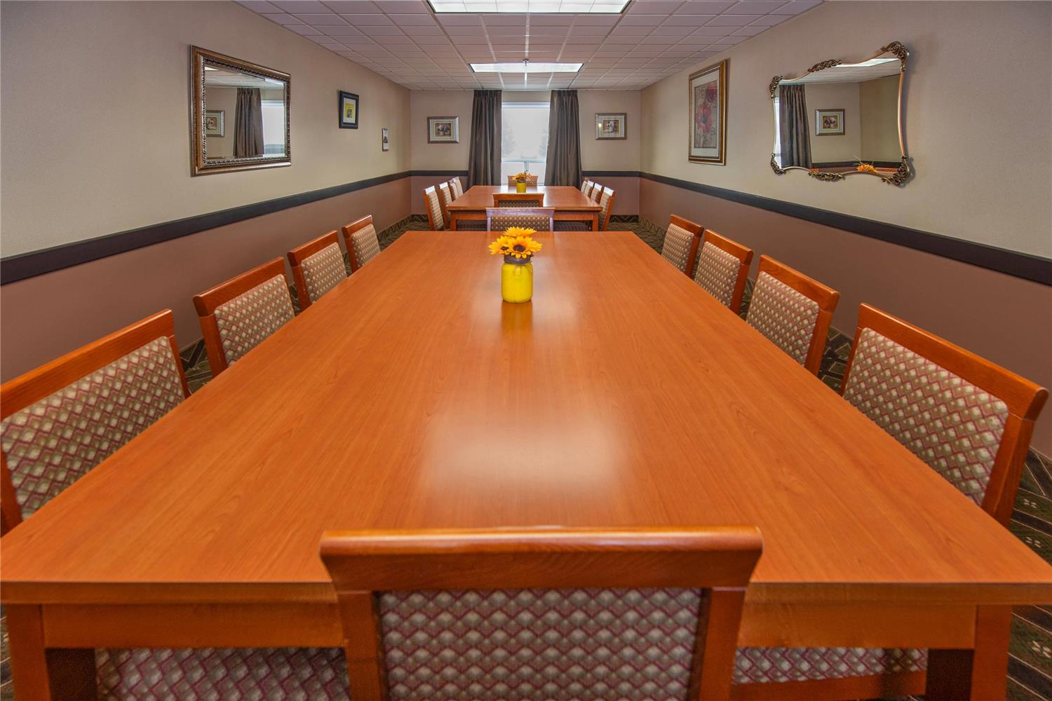Quality Inn and Suites Lethbridge East 49/52