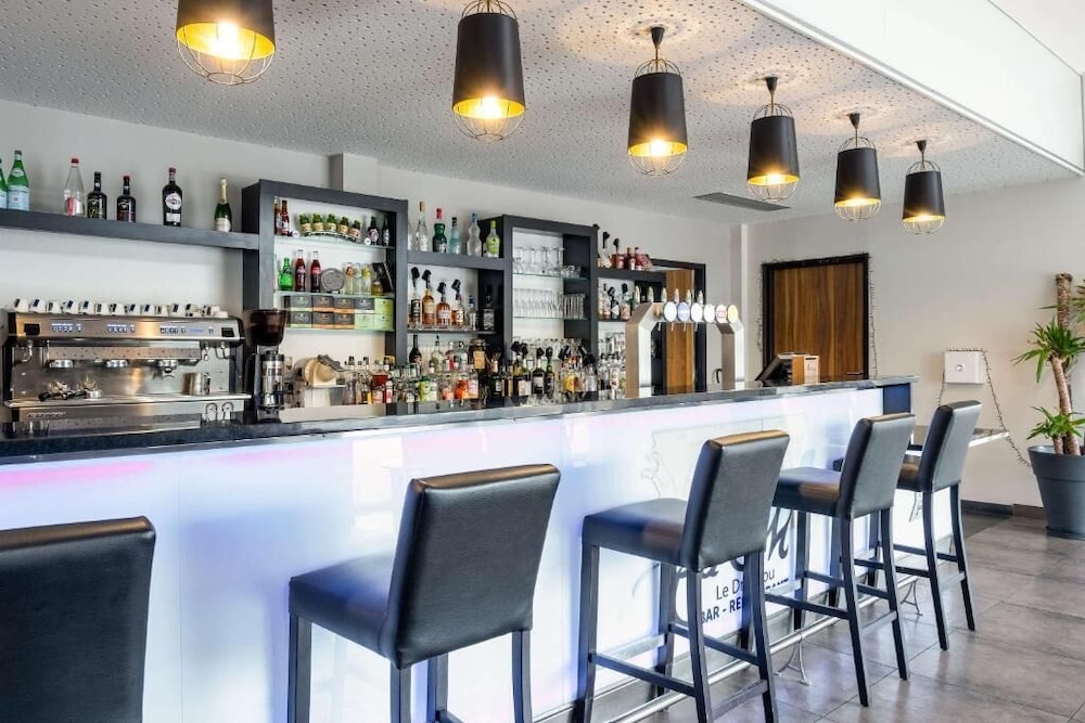 Brit Hotel Figeac 38/52