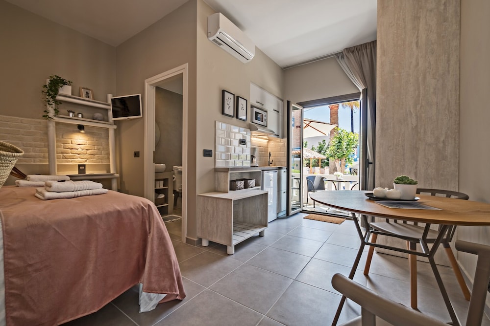 Sonio Beach Hotel 42/57