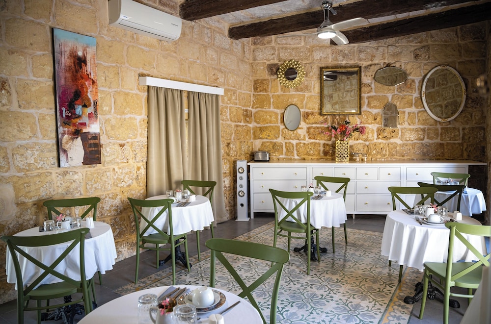 Lemon Tree Bed & Breakfast 22/30