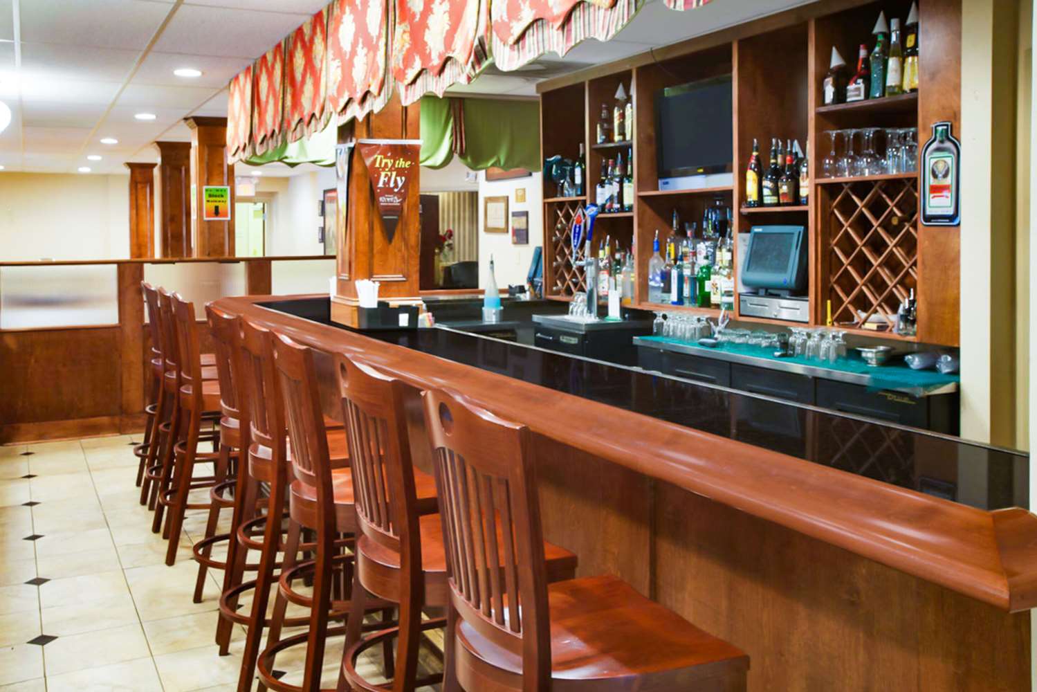 restaurant cafeteria