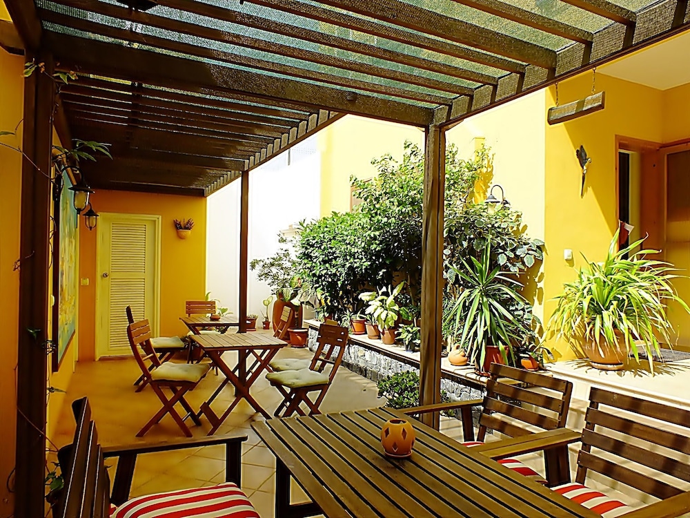 Kiras Boutique Hotel 45/71