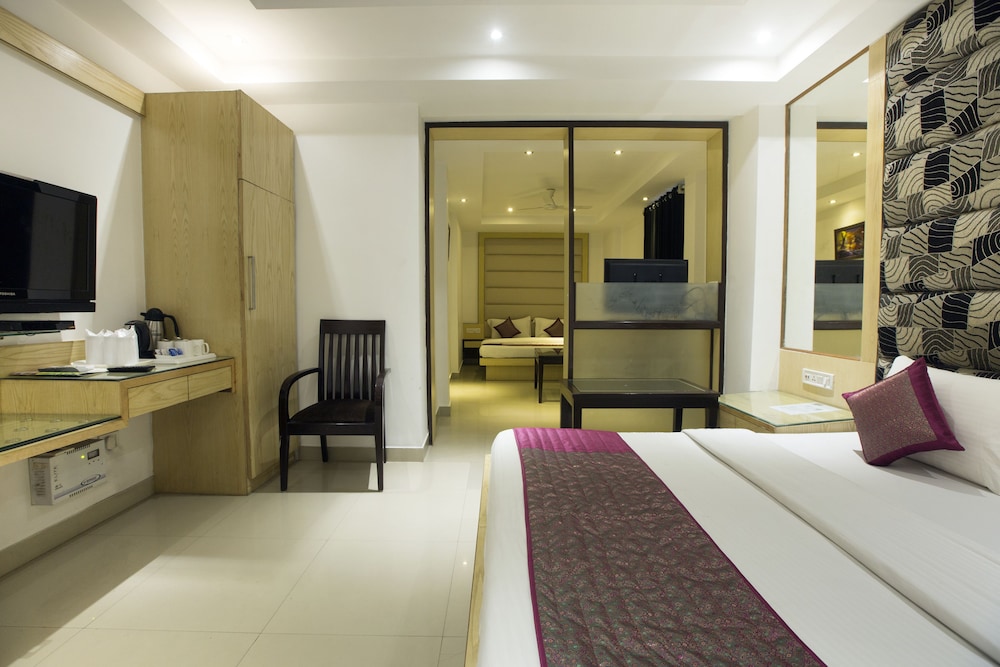 HOTEL KRISHNA DELUXE 20/70
