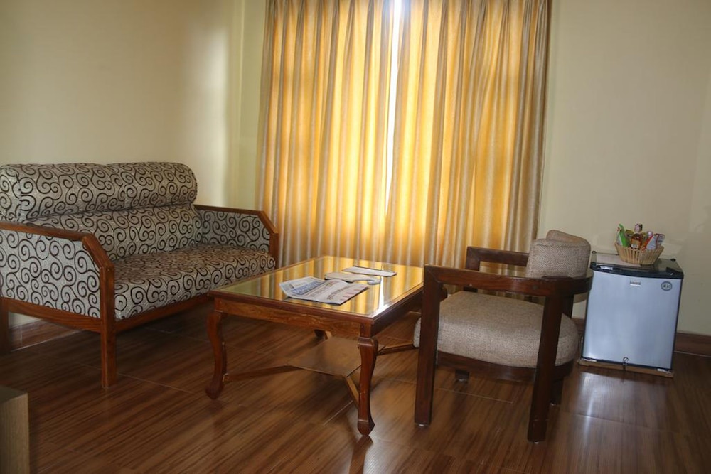Jungle Safari Resort 24/50