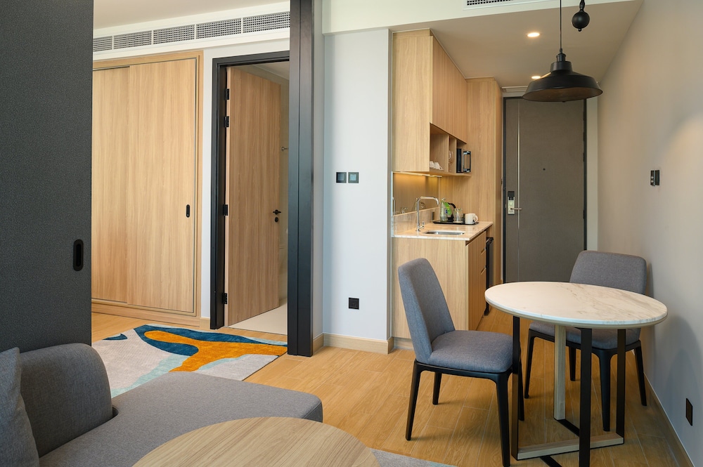 Holiday Inn Suites Siracha Laemchabang 28/78