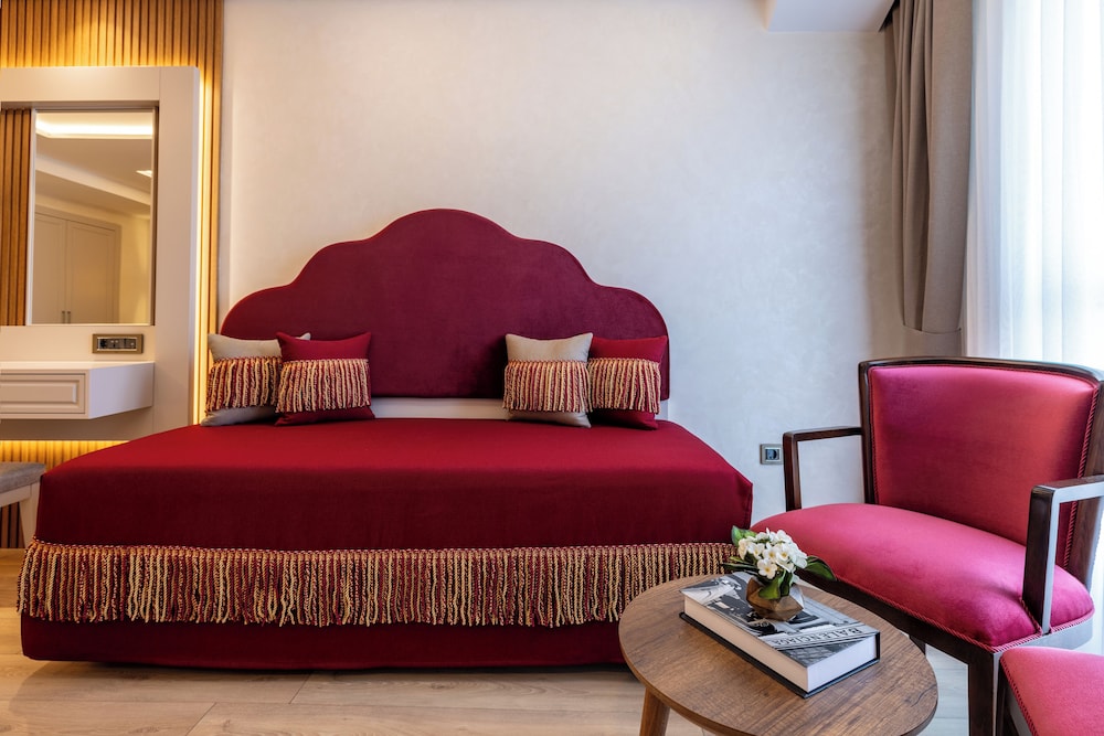CARINA GOLD HOTEL 52/65