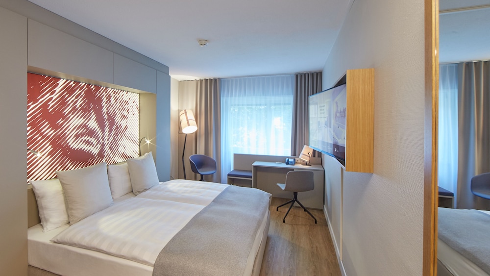 SUPERIOR, DOUBLE BED, GARDEN VIEW
