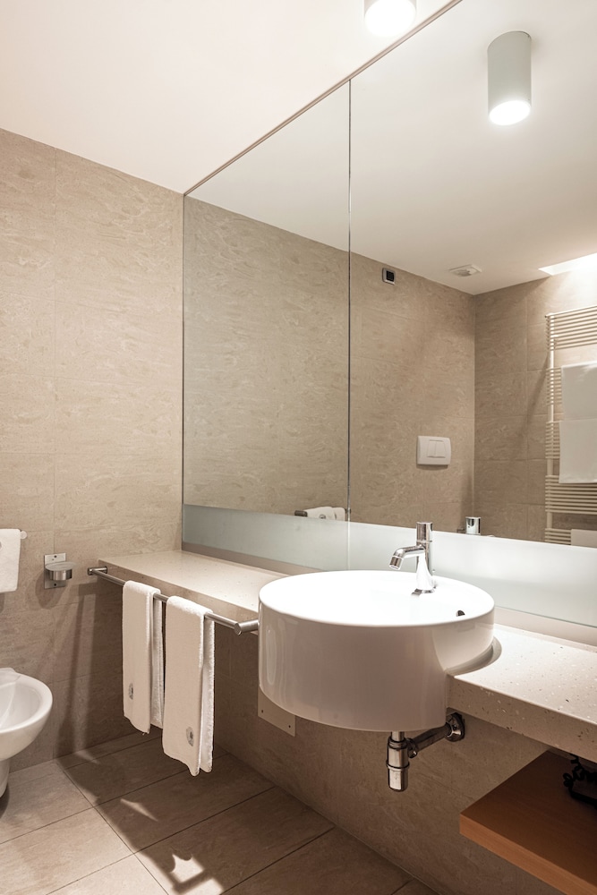 Comfort, Double Bed, GRAND HOTEL TERME DI COMANO 5/6